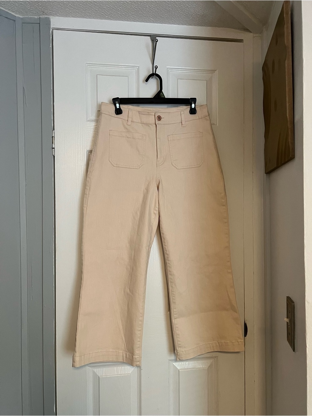 Women's Cropped Ankle Jeans in Light Beige - Classic Straight Fit
